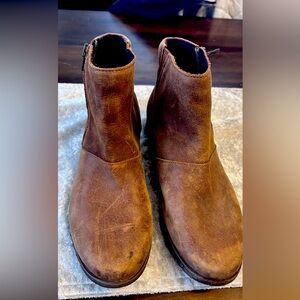 Women's Harlow Zip Sorel Boots, Size 8.5